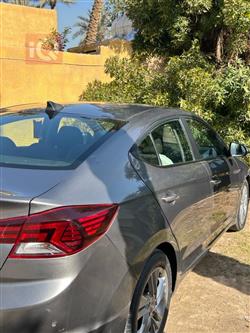 هیۆندای ئەلەنترا